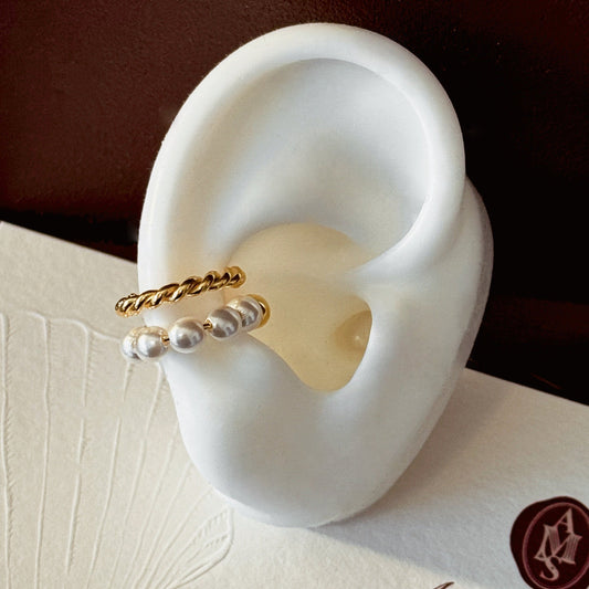 The Best Minimalist Jewelry to Gift (and Keep)