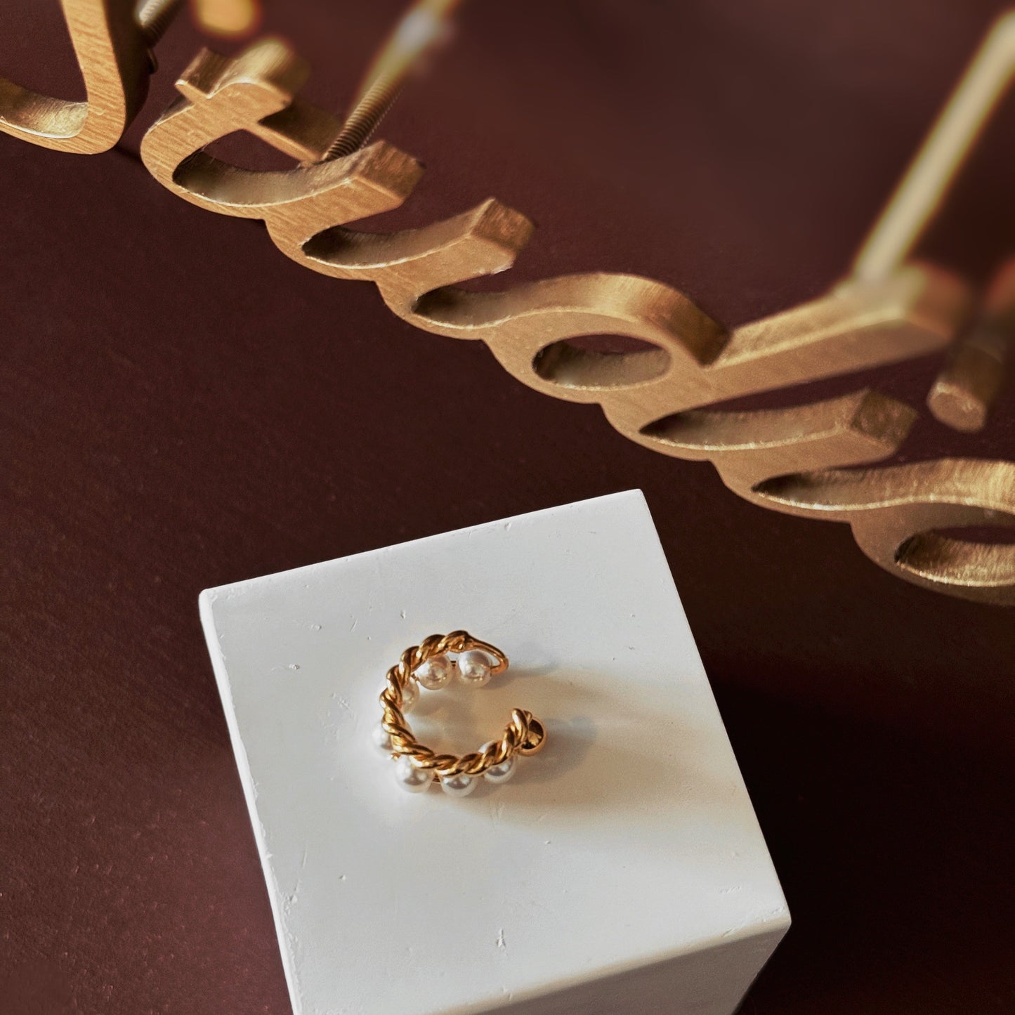 EPHY Pearls and Chain Ear Cuff