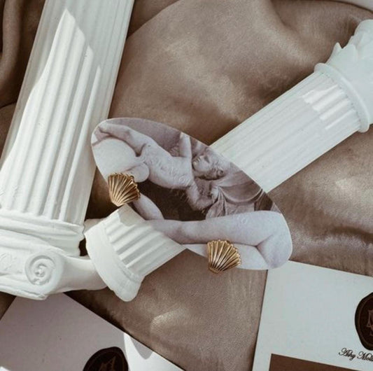 AMS French Vintage Classy Gold Mini Small Seashell Earrings Studs