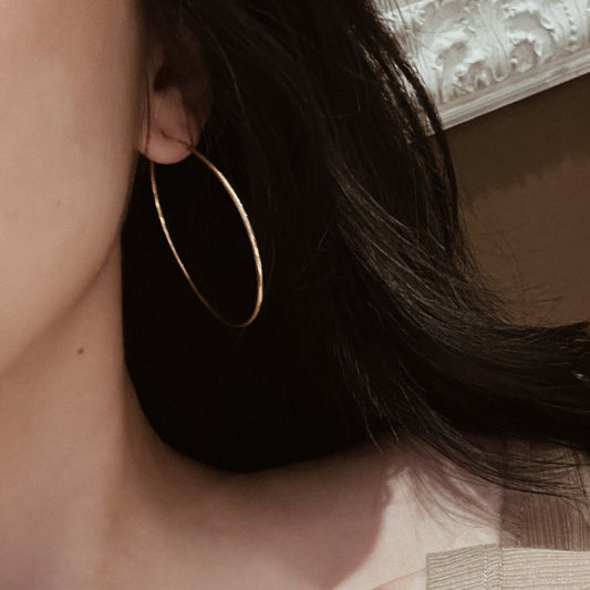 Big gold-plated sterling silver hoop earring | Gold
