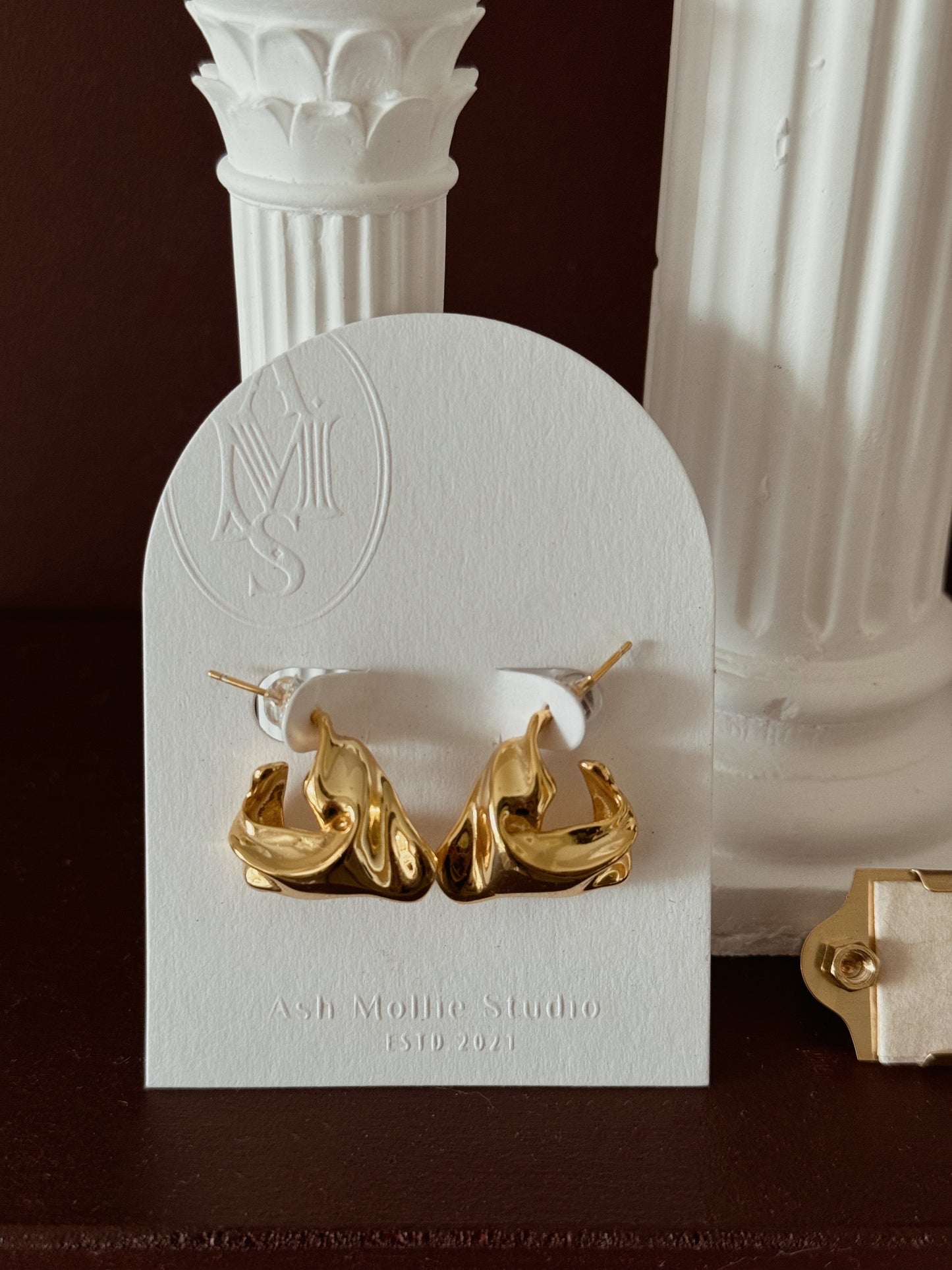 DEVI Uneven Wavy Earrings